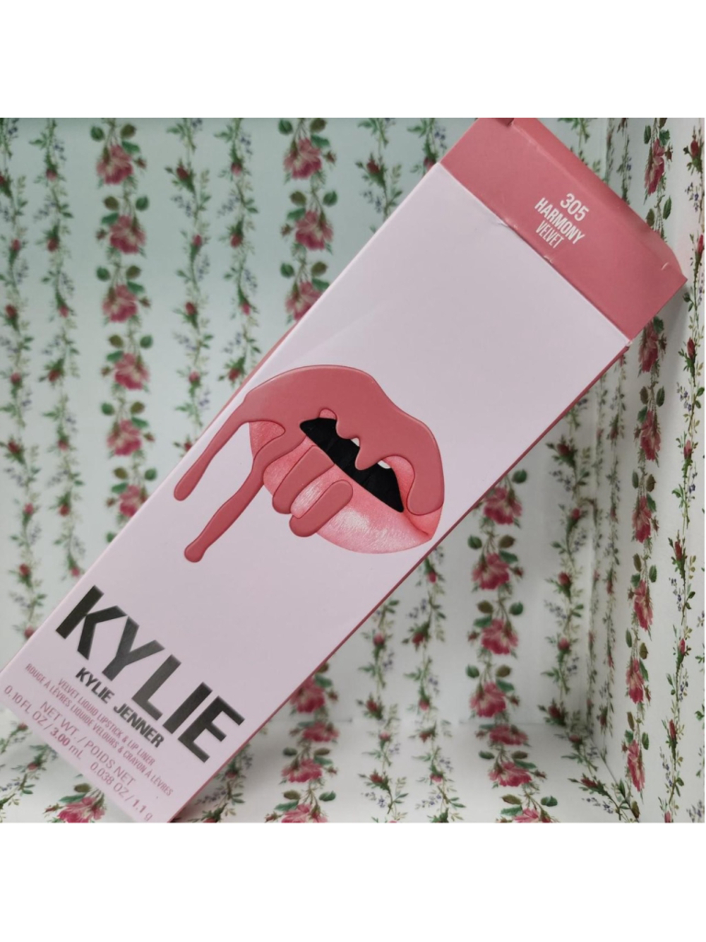 Kylie lip gloss in 305 Harmony Velvet
#kylie #lipgloss